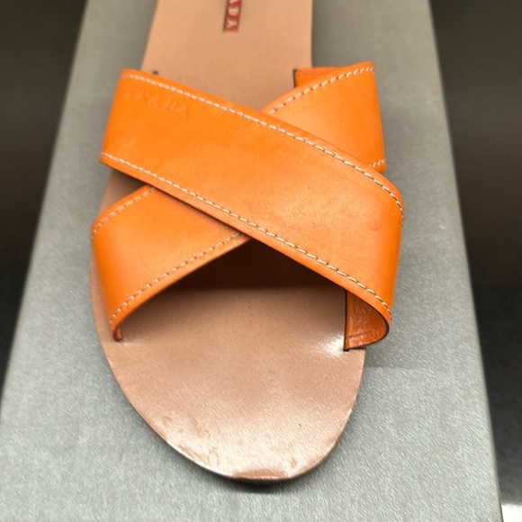 PRADA ORANGE LEATHER SLIDE SANDALS - SIZE 7.5 - Picture 3 of 7